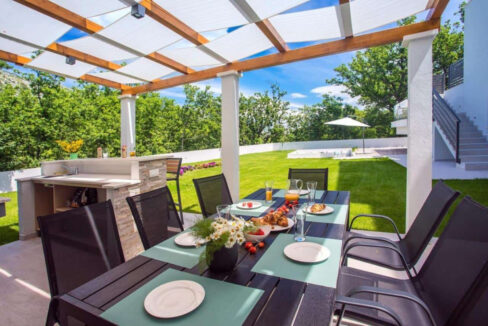 Modernes Haus in der Region Omis