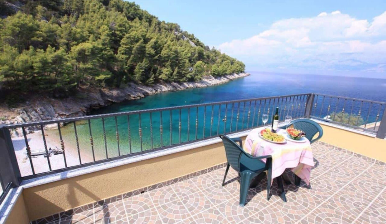 Traditionelles Haus am Meer auf der Insel Hvar