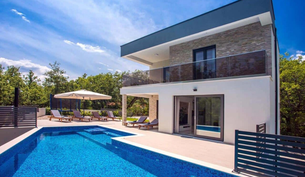 Modernes Haus in der Region Omis