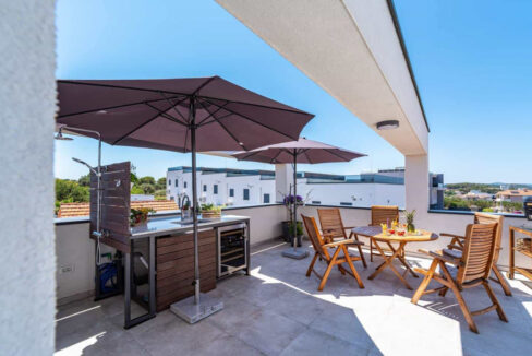 Haus in der Nähe des lokalen Strandes auf Ciovo