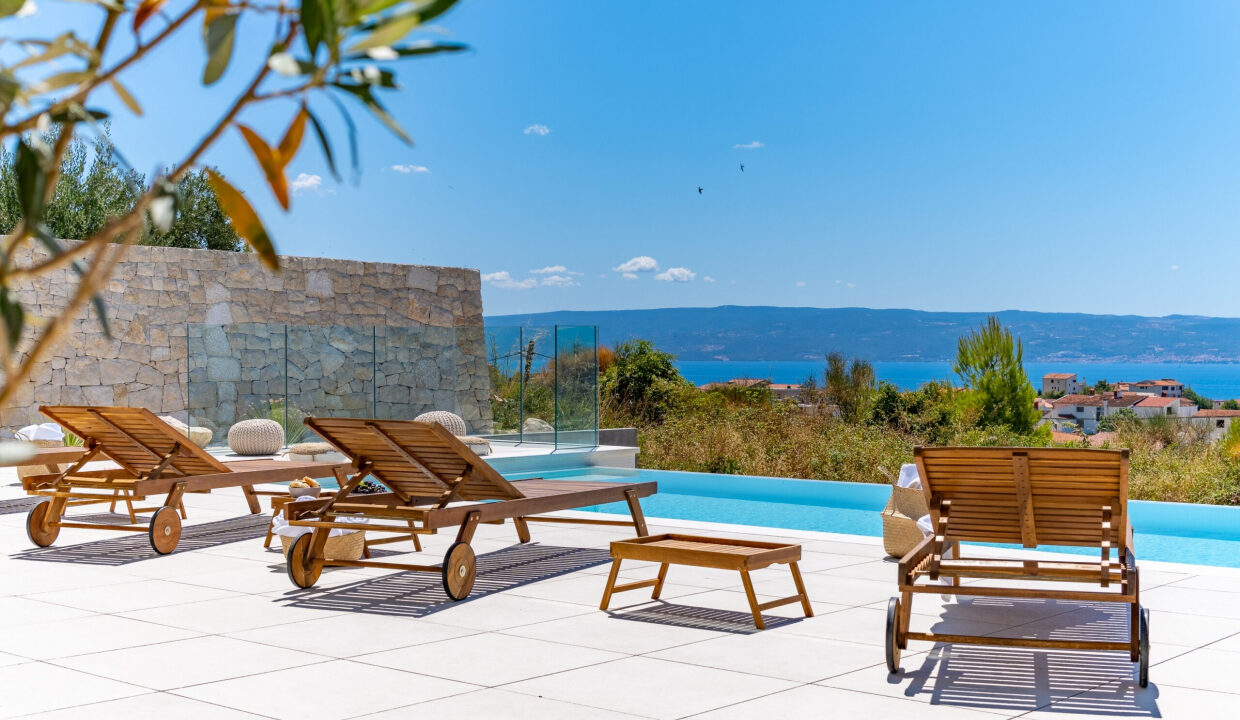 Ausgezeichnete neue Villa in Split