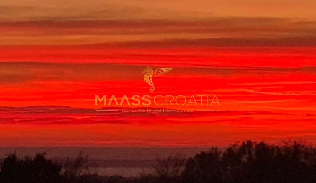 07F08B0D-3052-4757-BE32-60AEDDF0A0FF