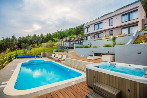 Villa mit Meerblick in einem Vorort von Split