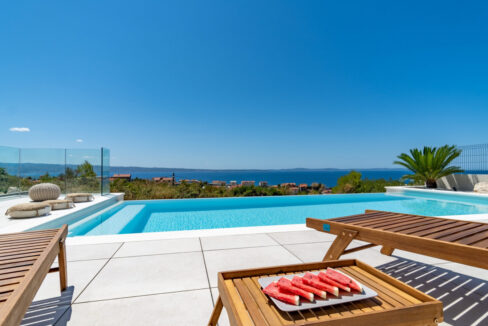 Ausgezeichnete neue Villa in Split