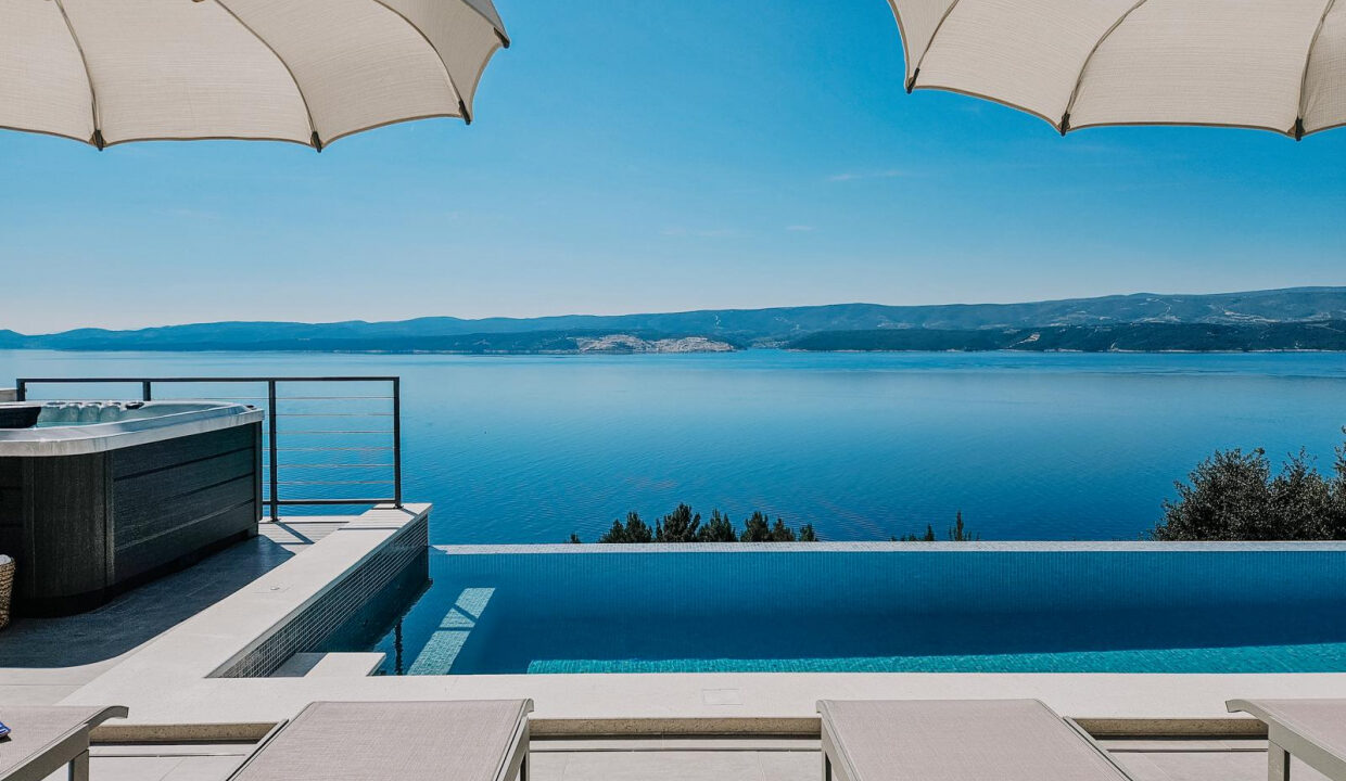Neue Villa mit Meerblick in Omiš