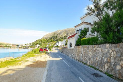 Haus am Meer mit Restaurant auf der Insel Pag