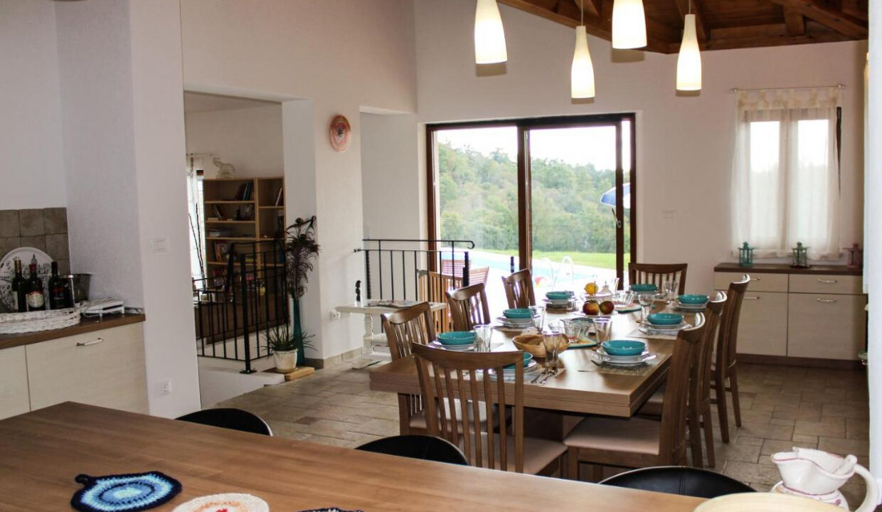 Traditionelles Steinhaus in Zminj